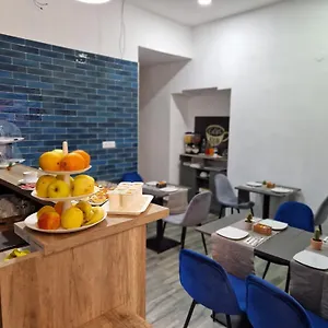 Center Neapol